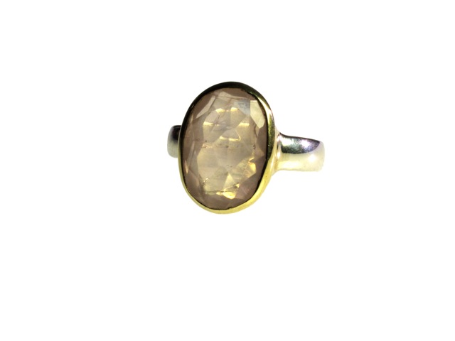 Oval rose quartz ring in gold setting – R7704