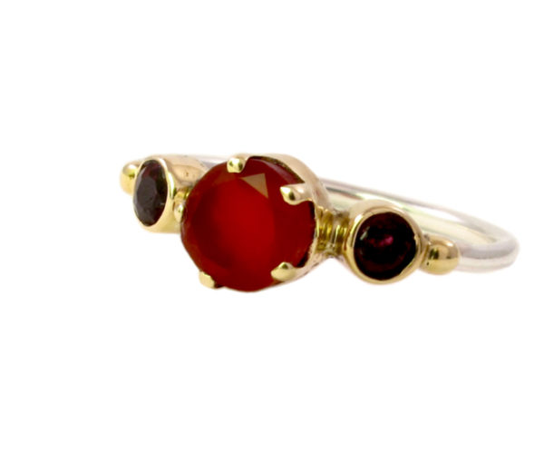 Skinny Ring Carnelian And Garnet – R1655